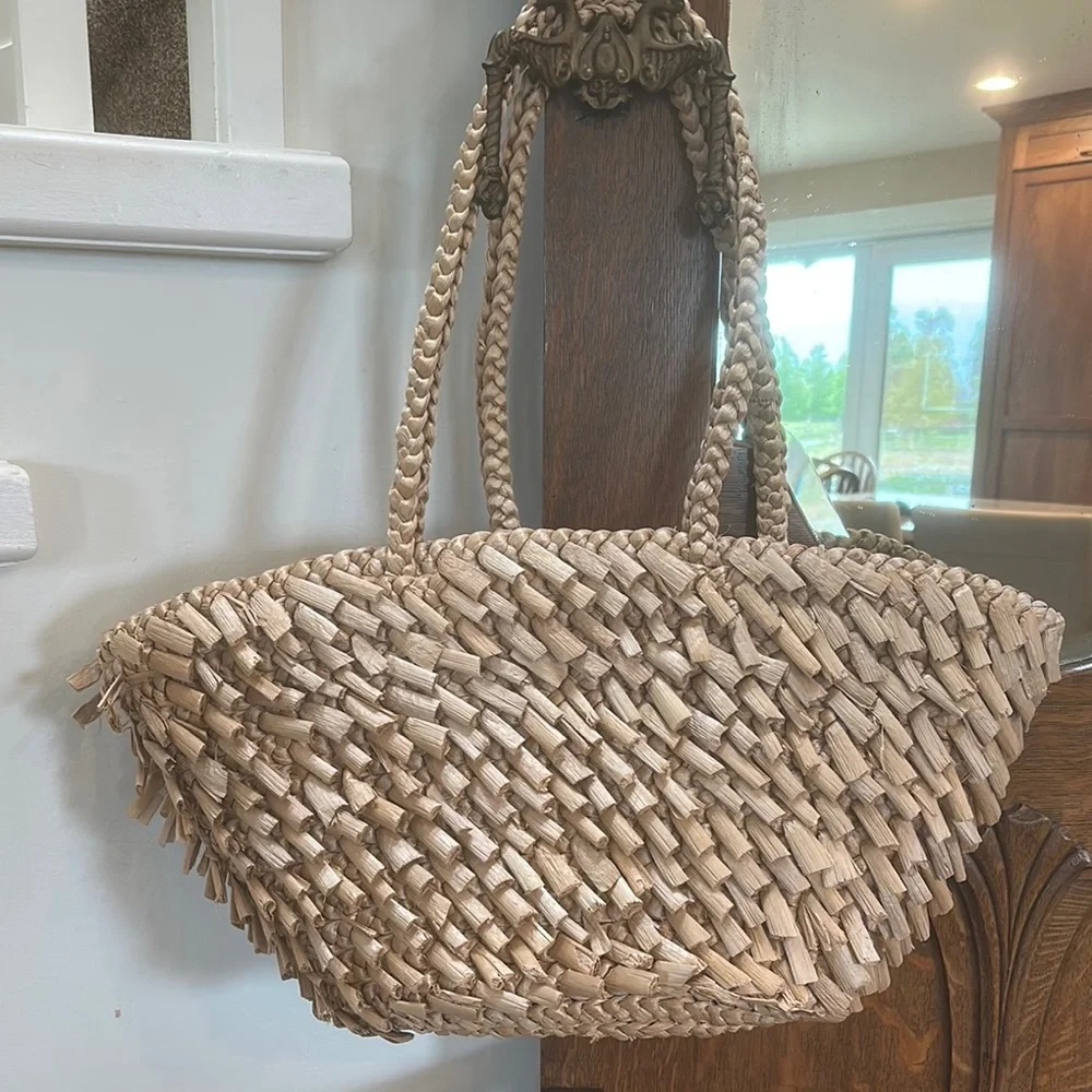 Nwot. Rattan bag - Picture 1 of 9